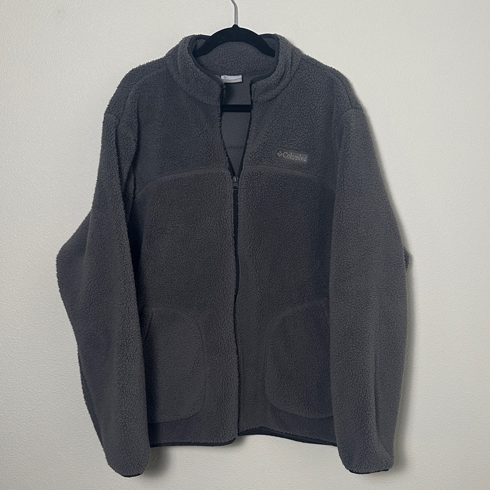 Men’s Columbia Charcoal Full-Zip Fleece Jacket.  Size XL